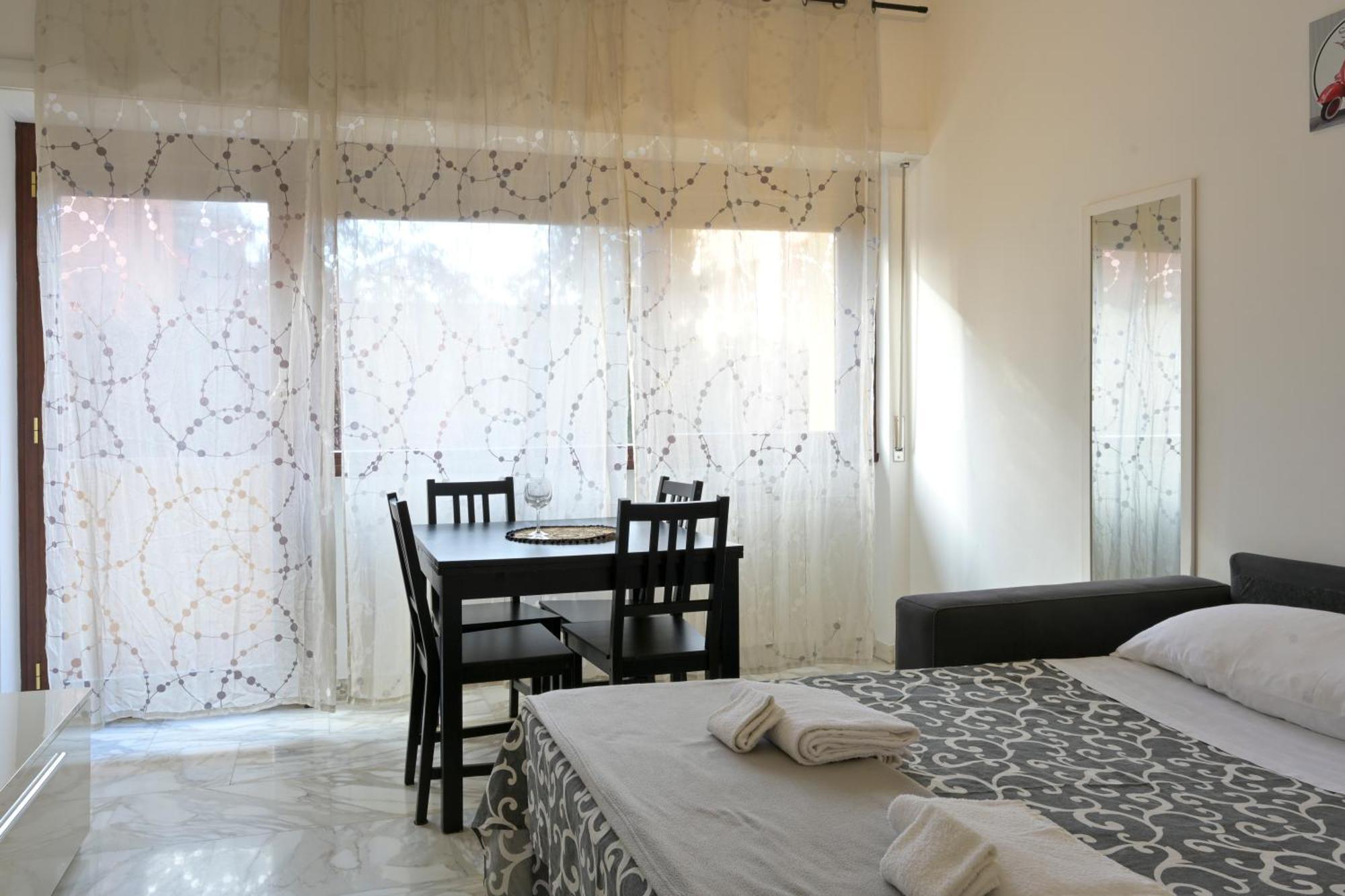 Gold Apartment Monteverde-Gianicolense Rome Bagian luar foto